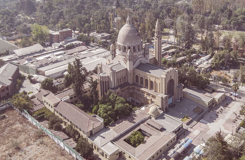 Recorrido guiado por la Basílica de Lourdes